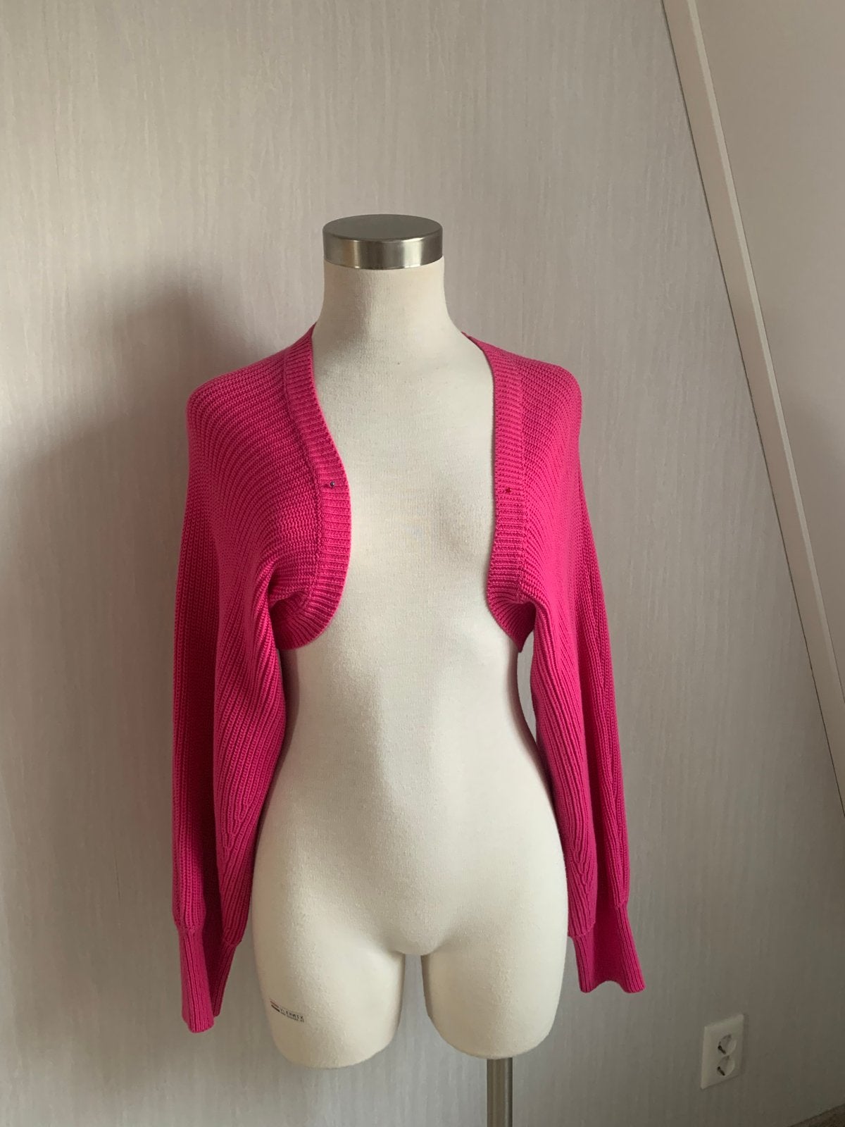 Roze gebreid bolero vestje van ANNA, Ophalen of Verzenden, Zo goed als nieuw, Maat 42/44 (L), Roze