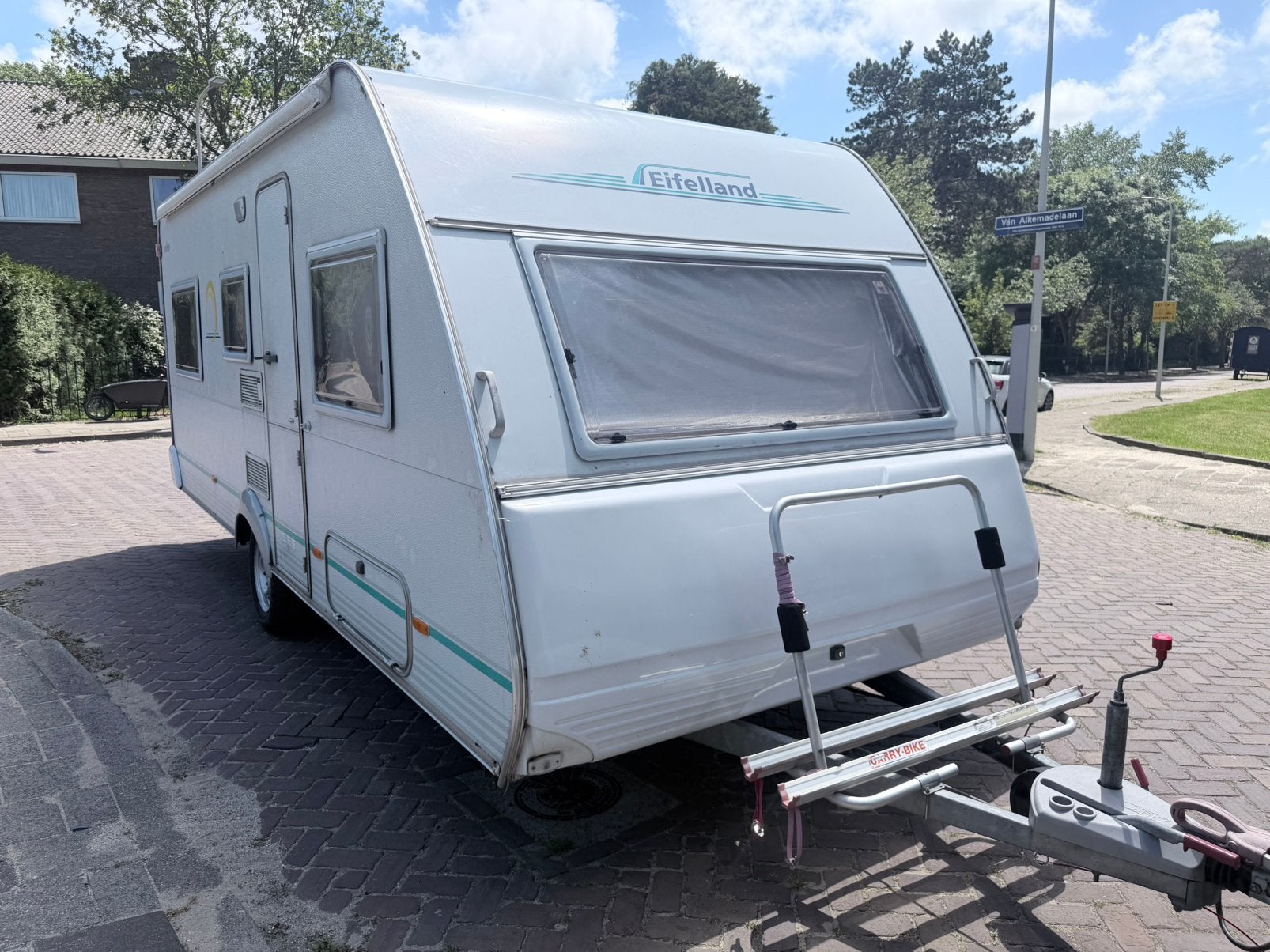 Ruime Eifelland Holiday met vast stapelbed, Caravans en Kamperen, Caravans, Rondzit, Koelkast, Particulier, Knaus