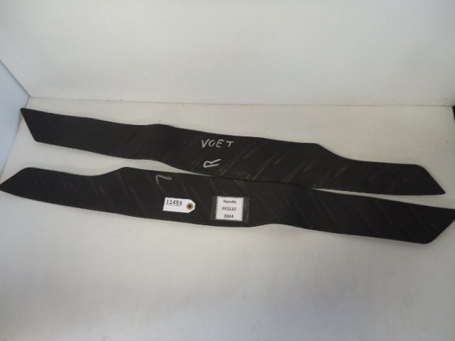 FES125 Pantheon 1997 - 2006 Honda Rubber D1-21830