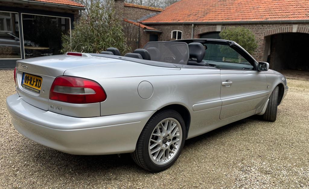 Volvo C70 2.0 T 163PK Cabrio AUT 2000 Grijs, Auto's, Volvo, C70, 4 stoelen, 163 pk, 10 km/l