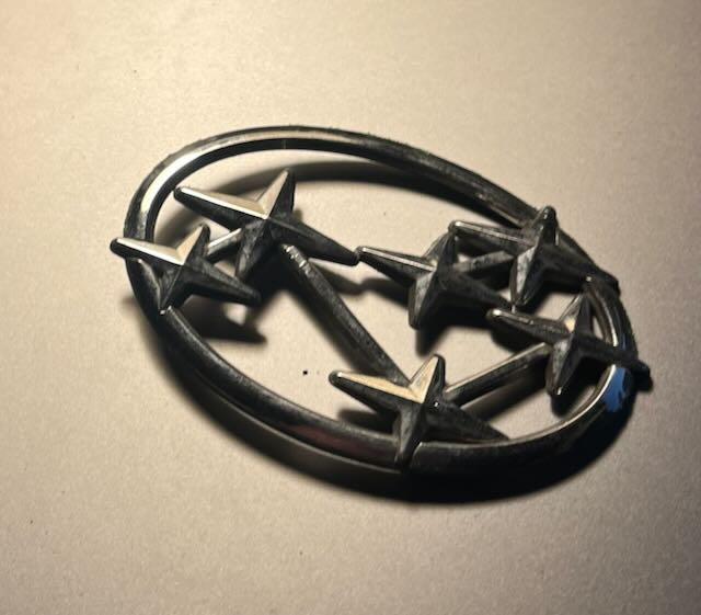 Subaru embleem +- 9cm, Ophalen of Verzenden, Gebruikt, Auto's