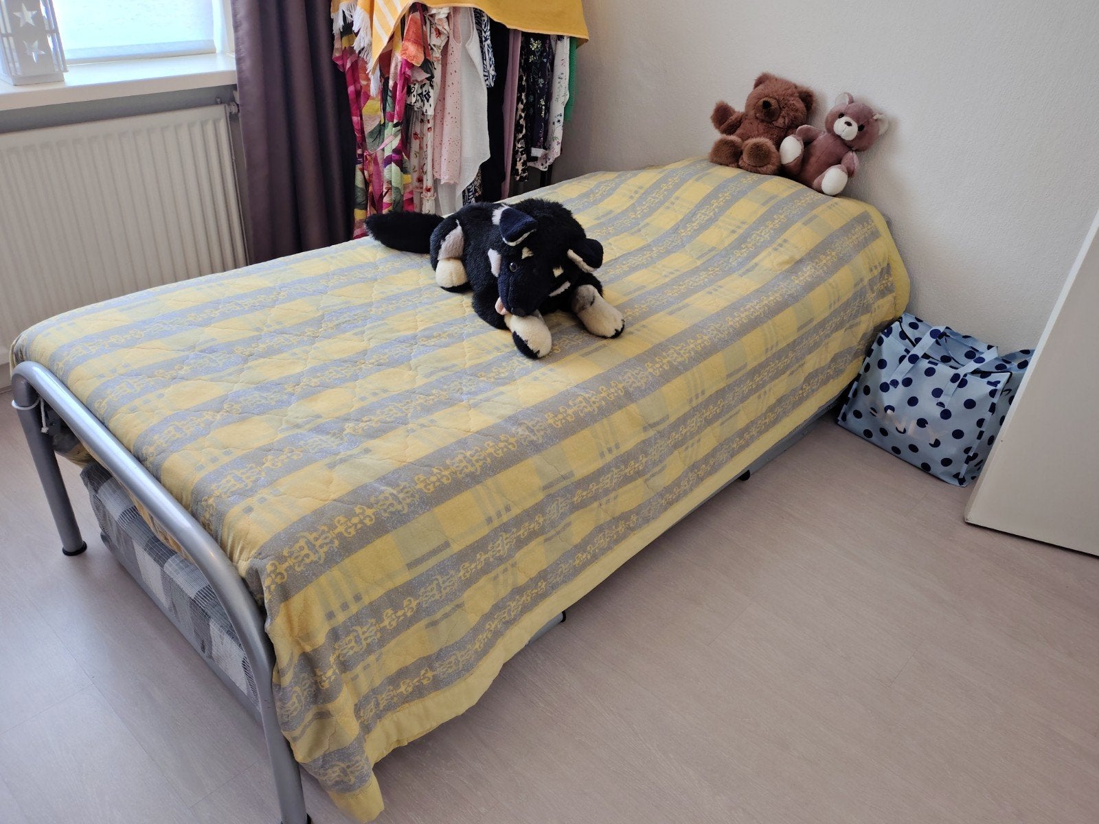 2x eenpersoonsbed 90x200cm met matrassen - onderschuifbed, Huis en Inrichting, Slaapkamer | Bedden, Ophalen, Gebruikt, 90 cm, Tweepersoons