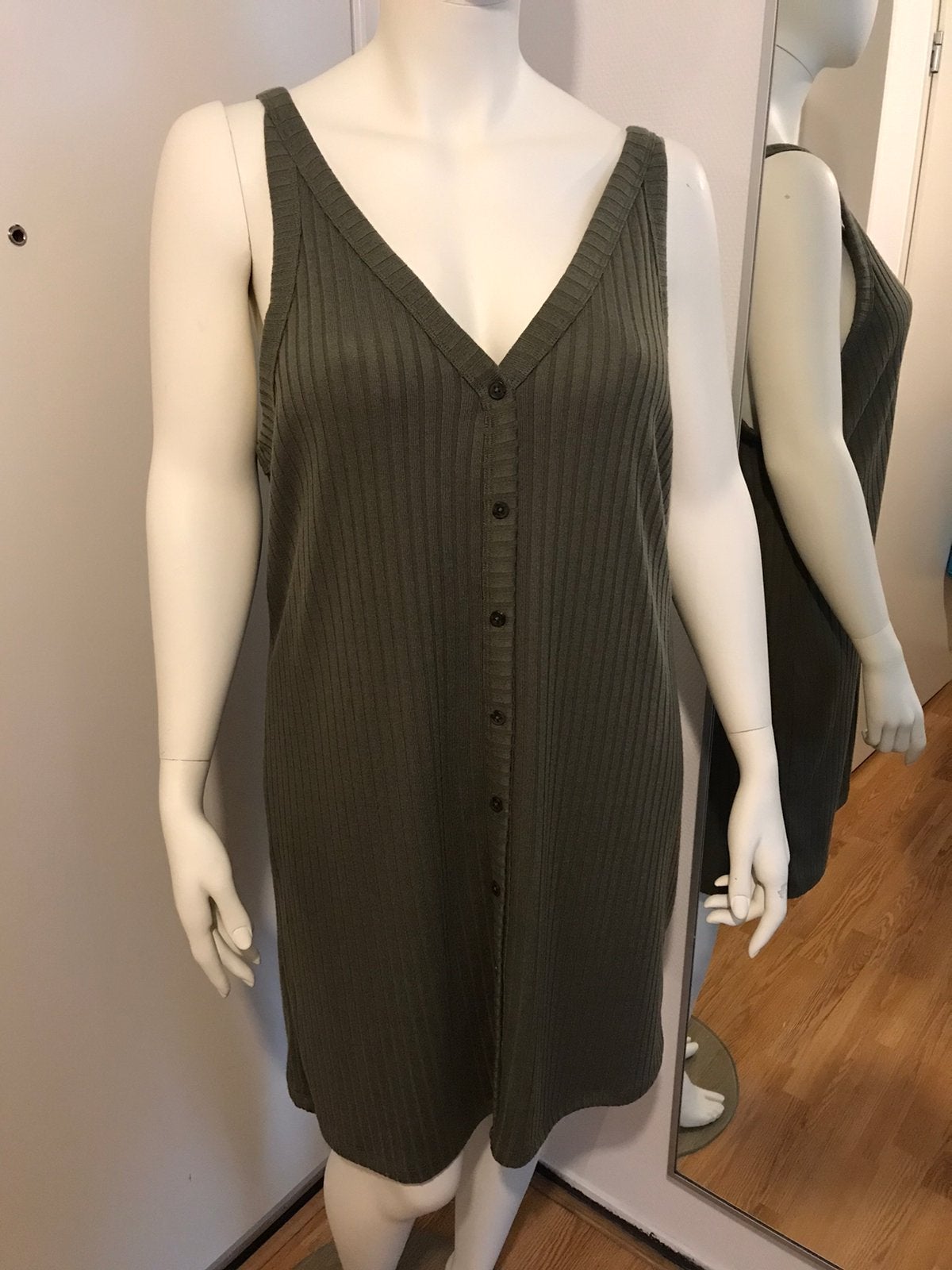 H&M khaki groen jurk mouwloos stretch mt XXL 50/52 nieuw, H&M, Verzenden, Jurk, Nieuw