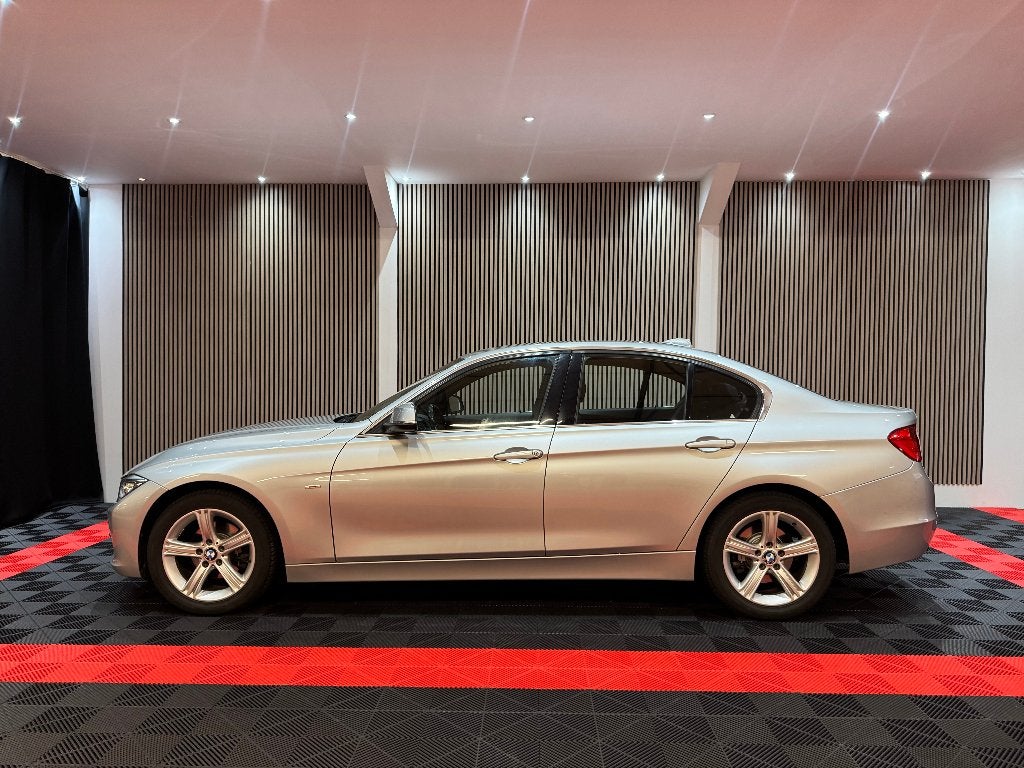 BMW 3-Serie 320 (f30) 2014, Auto's, BMW, Automaat, 4 cilinders, Origineel Nederlands, 75 €/maand