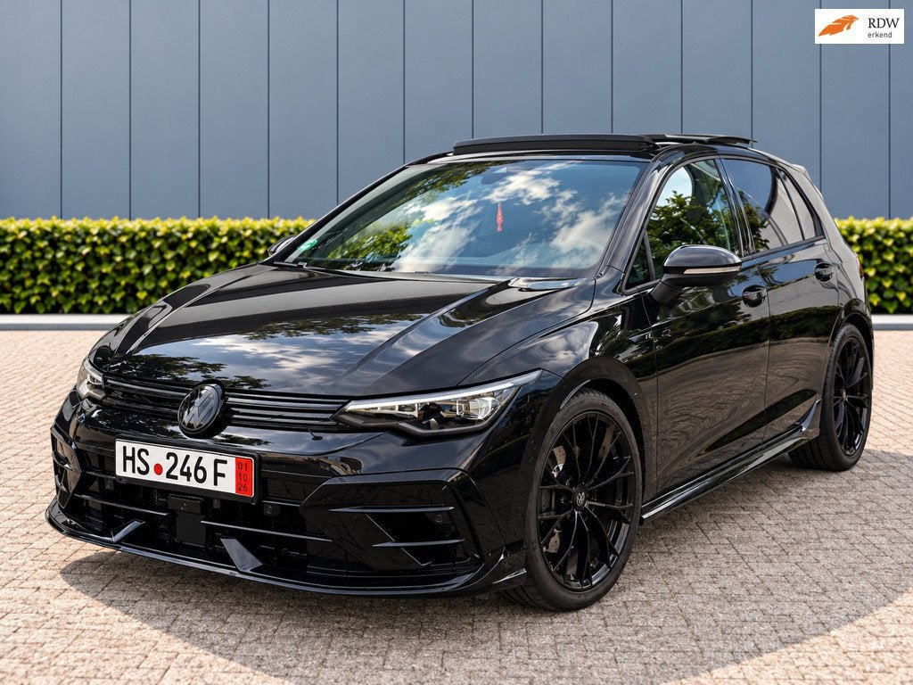 Volkswagen Golf 8.5 R 4Motion Performance Black-Edition Akra