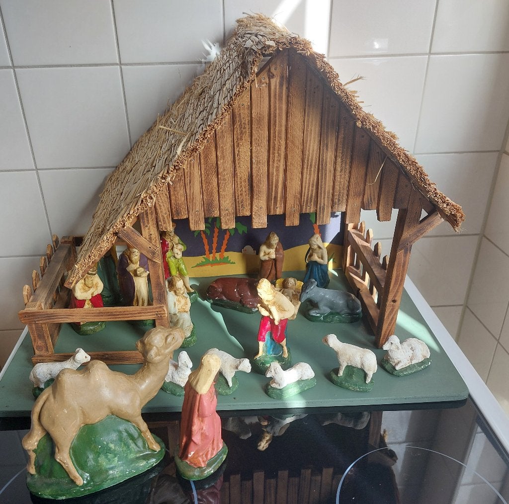 KERSTSTAL COMPLEET EN HEEL OUD, Ophalen of Verzenden, Gebruikt