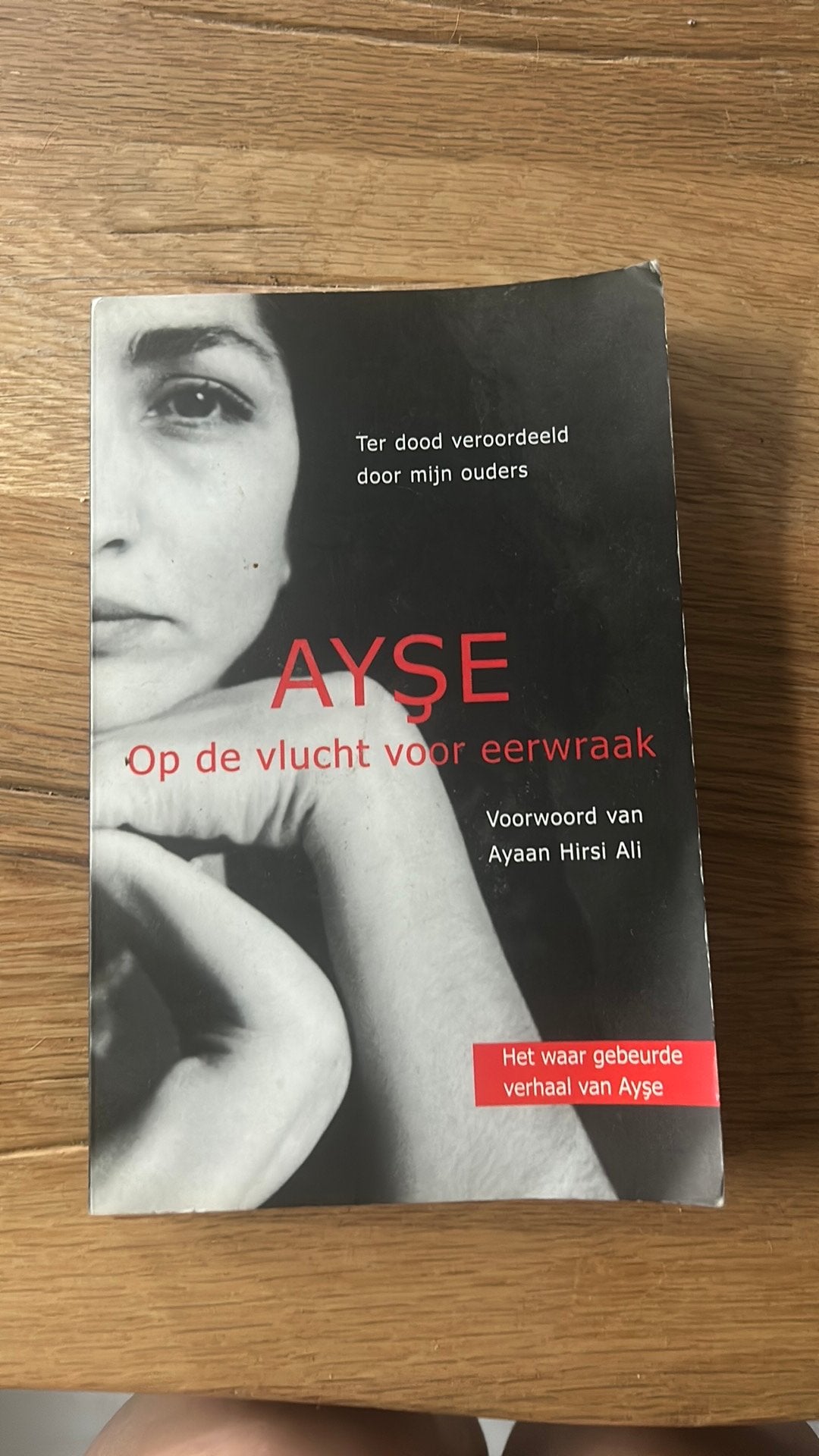 Ayse - Op de vlucht voor eerwraak, Gelezen, Ophalen of Verzenden, Ayse