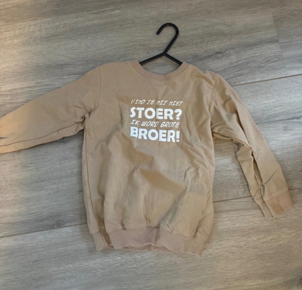 Trui grote broer 104, Trui of Vest, Ophalen of Verzenden, Zo goed als nieuw, Onbekend