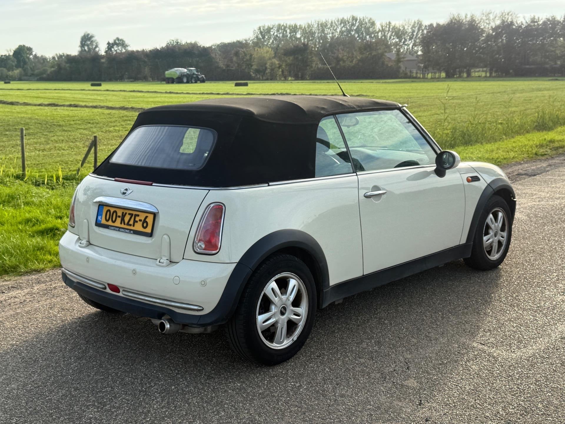 Mini Mini Cabrio 1.6 Cooper Airco APK 11-2026, Voorwielaandrijving, Gebruikt, Zwart, 4 cilinders
