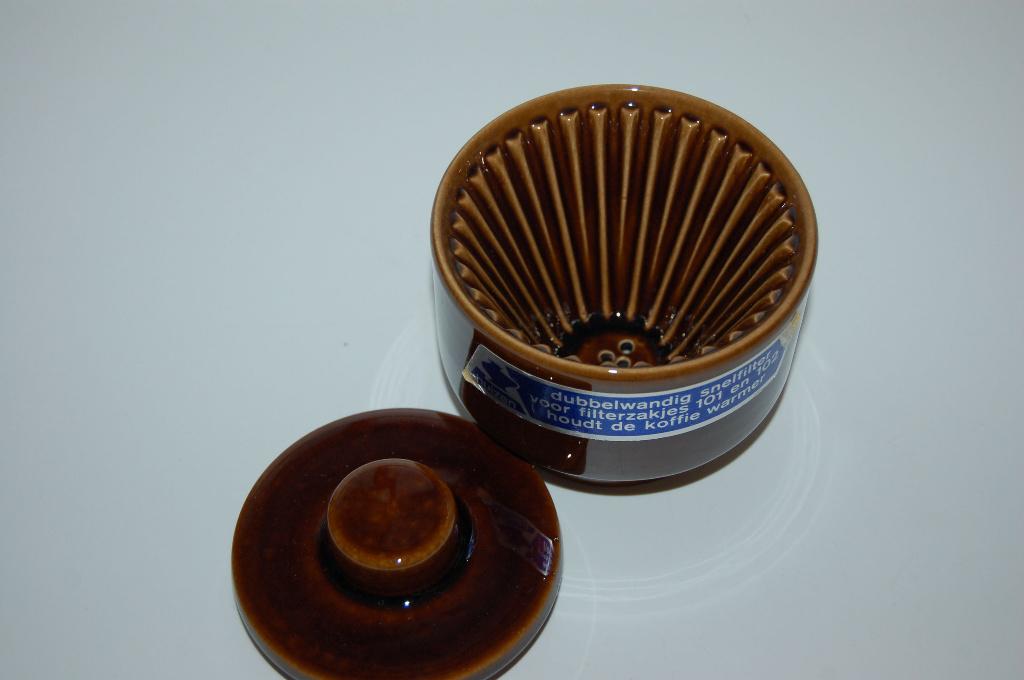 Potterie HUizen: snelfilter no 101-102- bruin, Antiek en Kunst, Antiek | Keramiek en Aardewerk, Ophalen of Verzenden