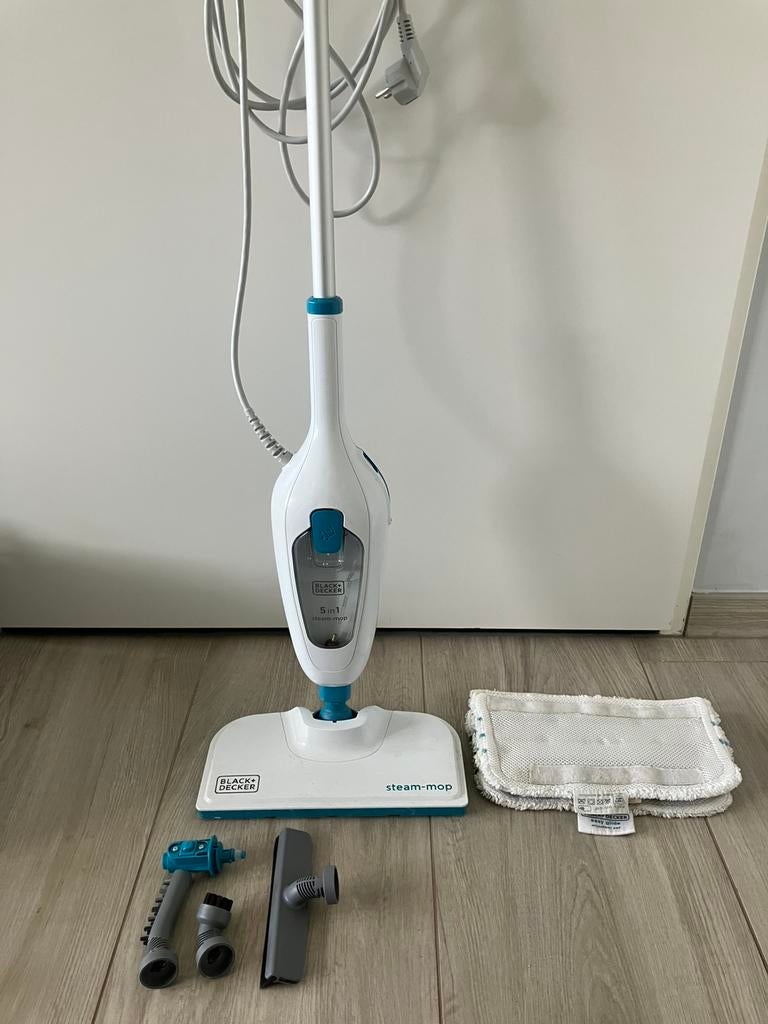 Black+Decker 5-in-1 Stoommop met dweilen en accessoires, Ophalen of Verzenden, Mop of Dweil