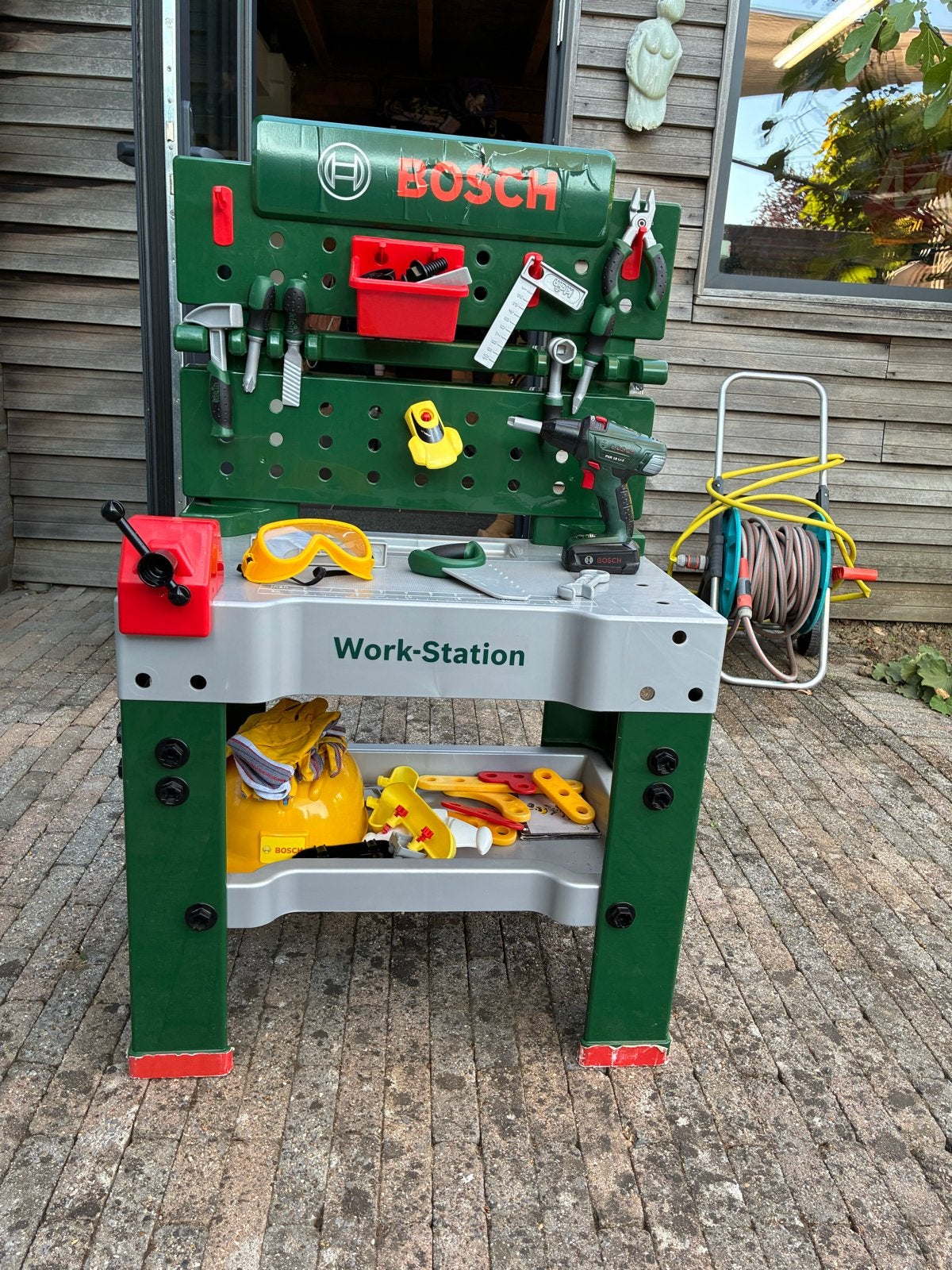 Bosch Werkbank voor kinderen met accuboormachine