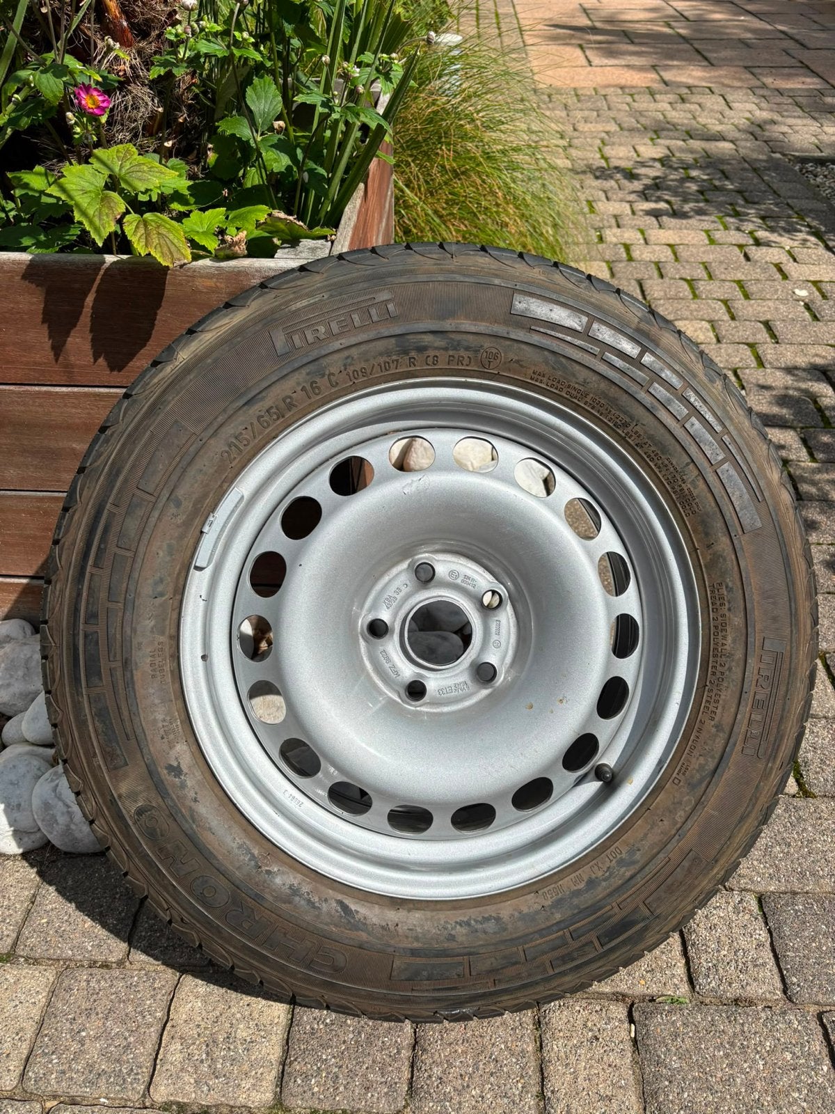 Reservewiel Volkswagen Tiguan 215/65 R16 Pirelli, Auto-onderdelen, 16 inch, Banden en Velgen, Ophalen of Verzenden, All Season