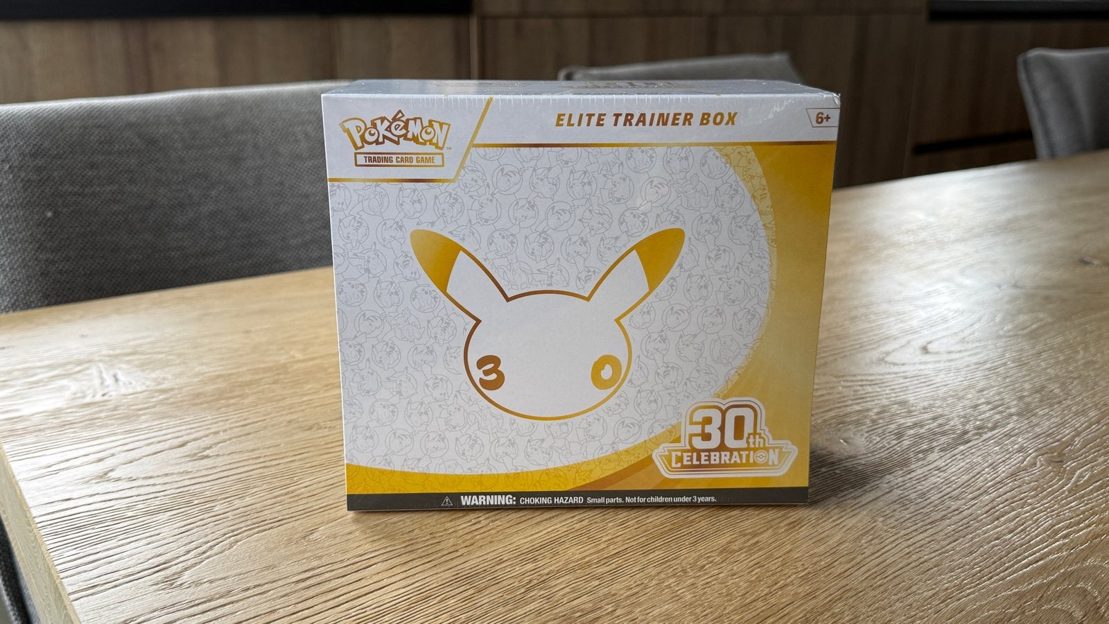 Pokémon Elite Trainer Box 30th, Ophalen, Nieuw, Overige typen, Foil