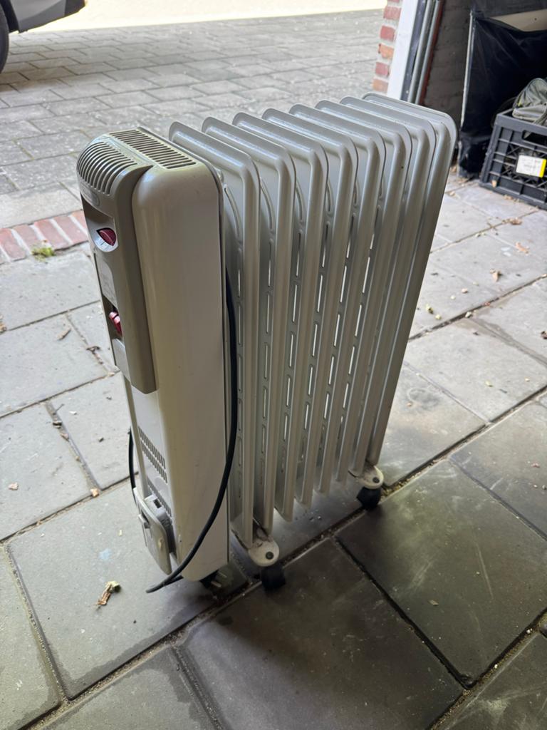DeLonghi olieradiator - Elektrische kachel, Ophalen, Gebruikt, Kachel, Minder dan 60 cm