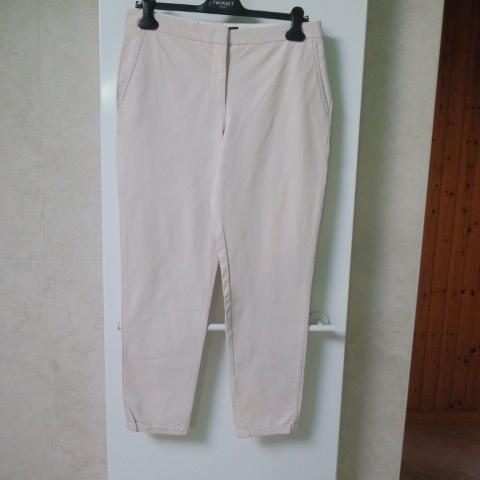 Broek crème structuur Fabiana Filippi mt 40 (it 44), Maat 38/40 (M), Overige kleuren, Ophalen of Verzenden, Zo goed als nieuw