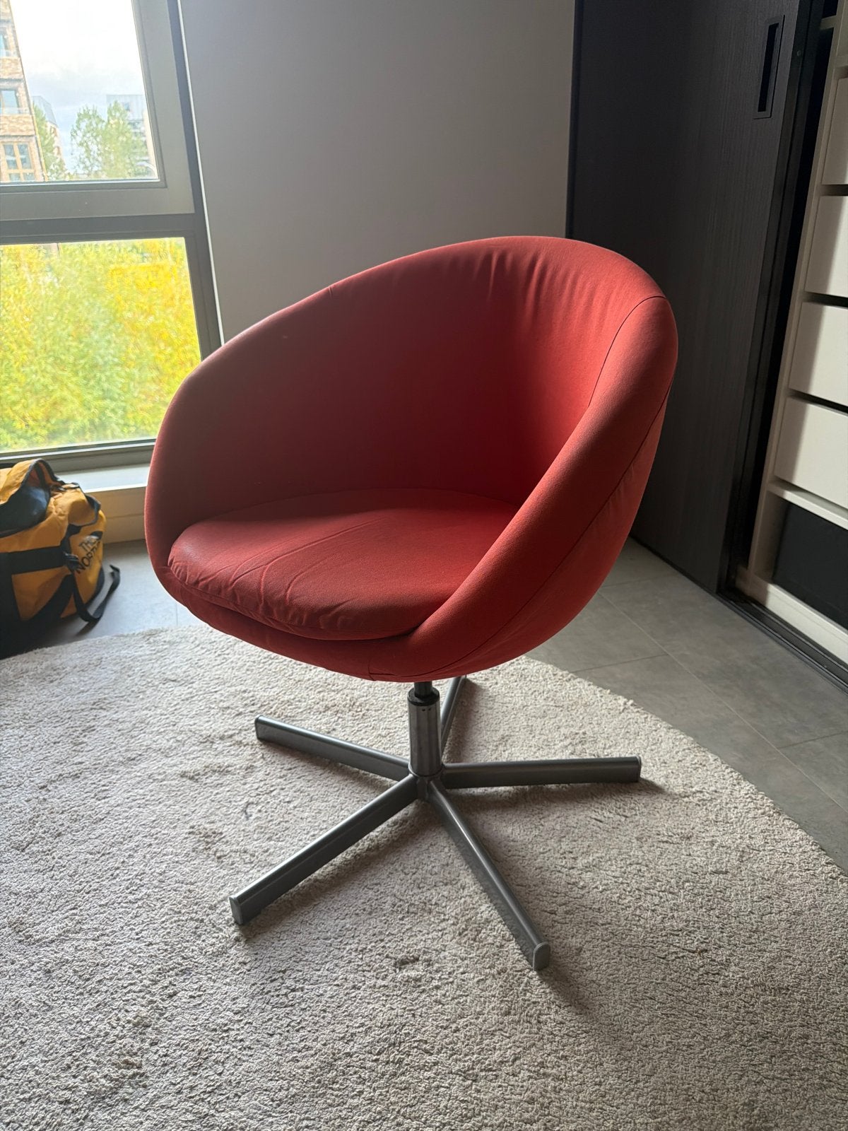 Comfortabele draaibare fauteuil - Oranje/Rood, Ophalen, Gebruikt, Rood, Eén