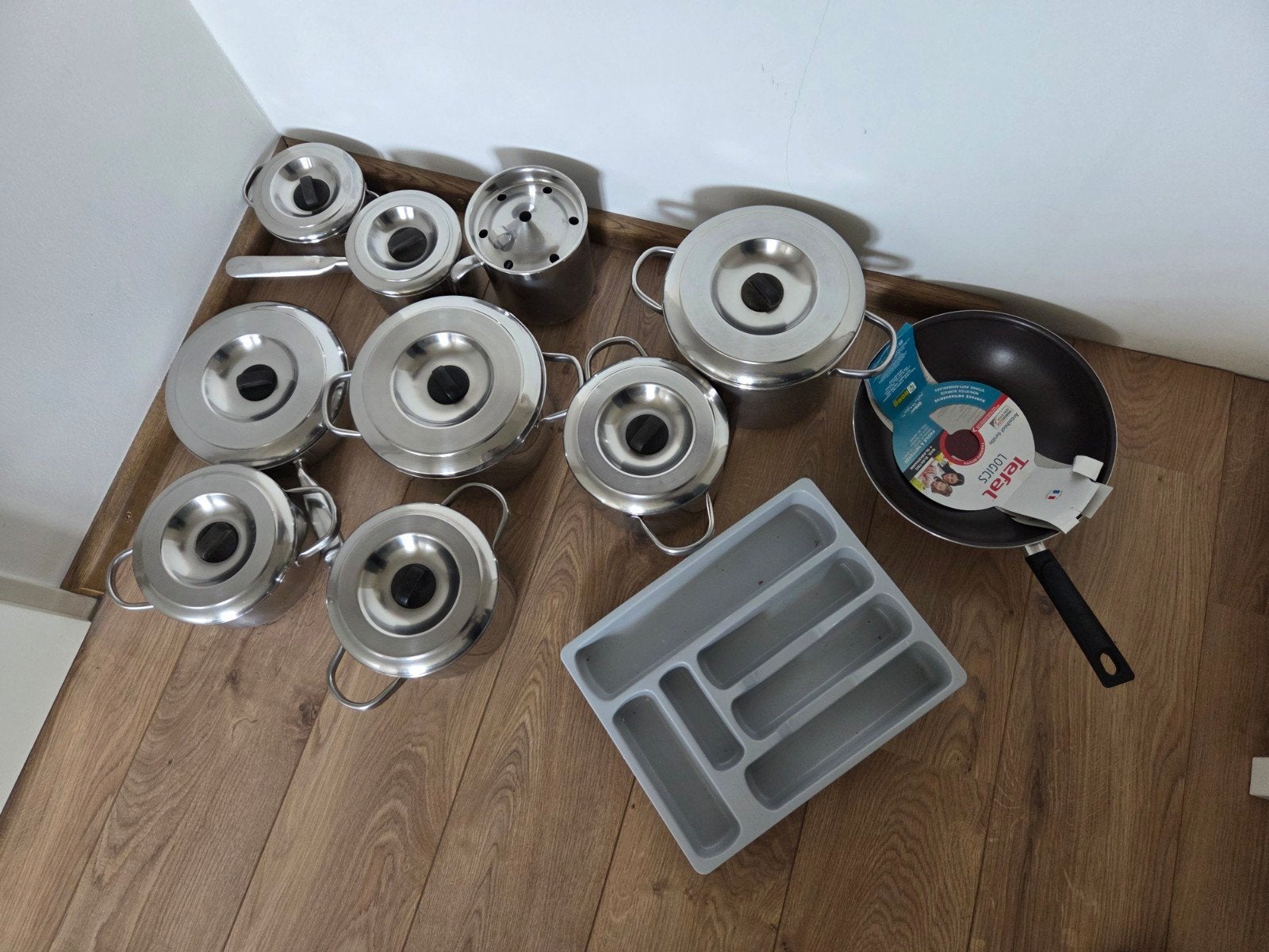 Pannenset, wokpan en bestekbak, Huis en Inrichting, Keuken | Potten en Pannen, Ophalen, Gebruikt, Met deksel, Rvs
