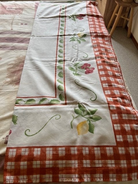 Mooi Portugees kleed met fruitmotief 200 x 160 cm, Ophalen of Verzenden, Gebruikt, Rechthoek, Binnen