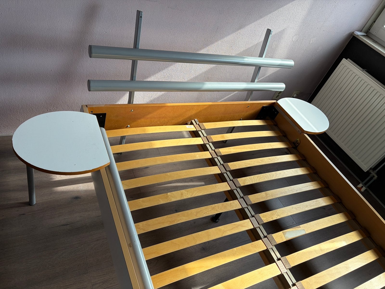 Gratis bed zonder matrassen, Ophalen, Gebruikt, Wit, Tweepersoons