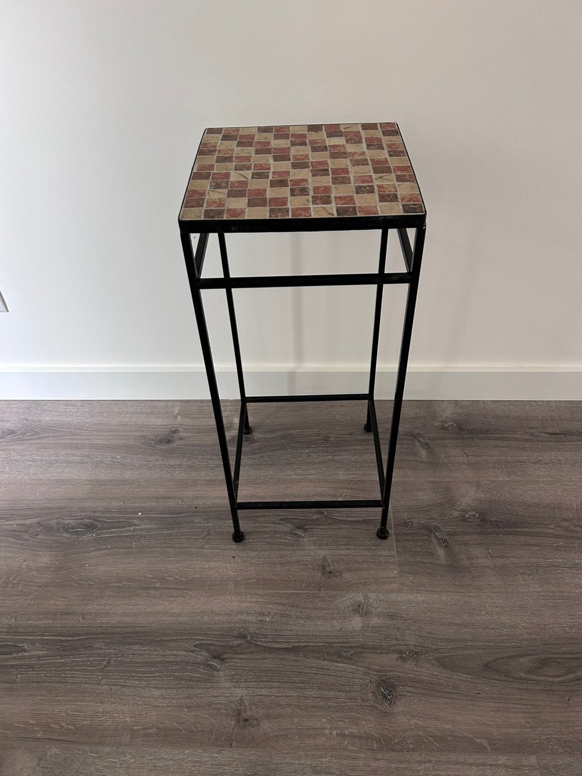 Bijzettafel met mozaïek blad - Metaal en tegels, Ophalen, Minder dan 55 cm, Gebruikt, Metaal of Aluminium