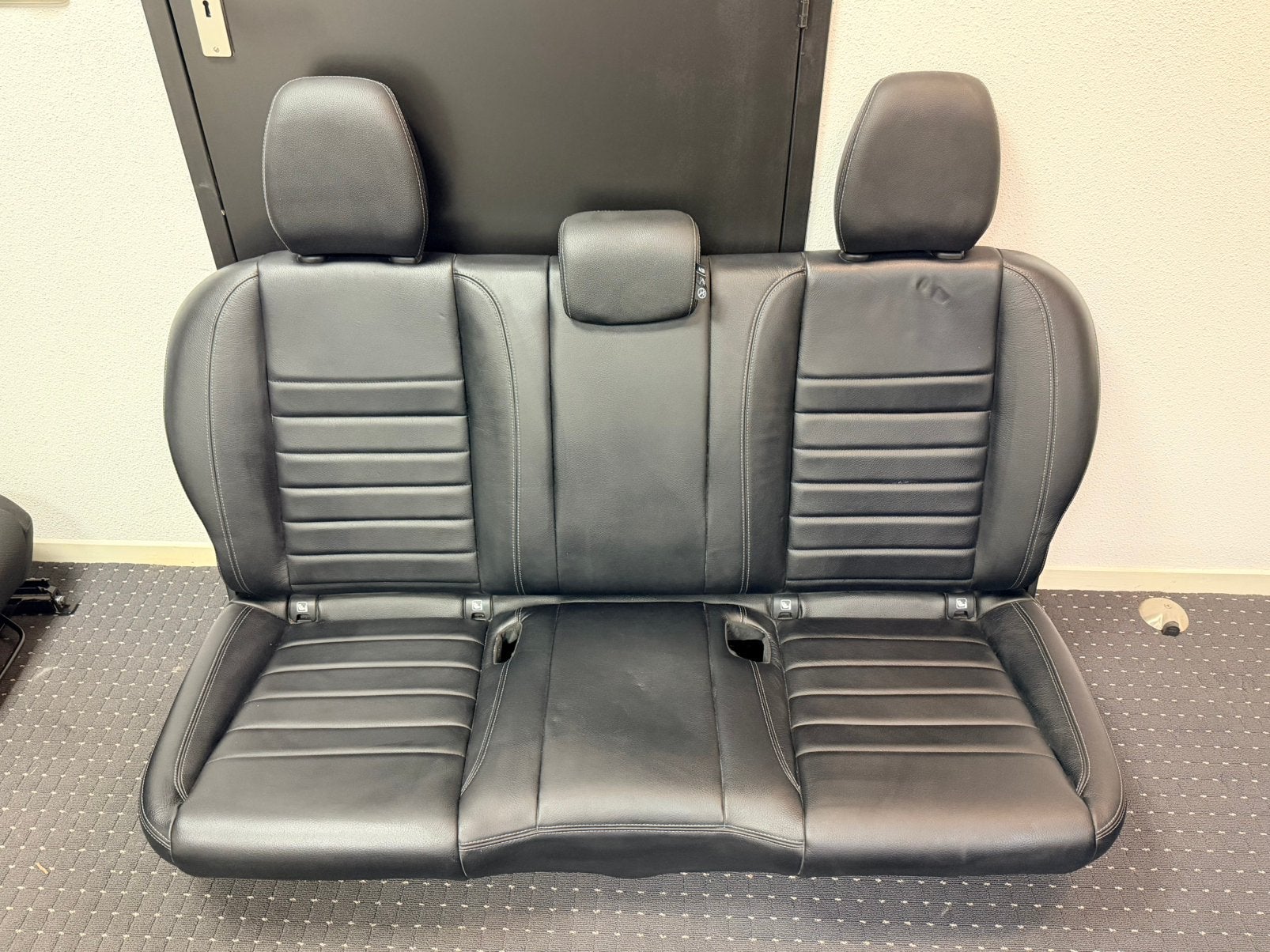 Mercedes X Klasse W470 Achterbank Zwart Leer., Ophalen, Gebruikt