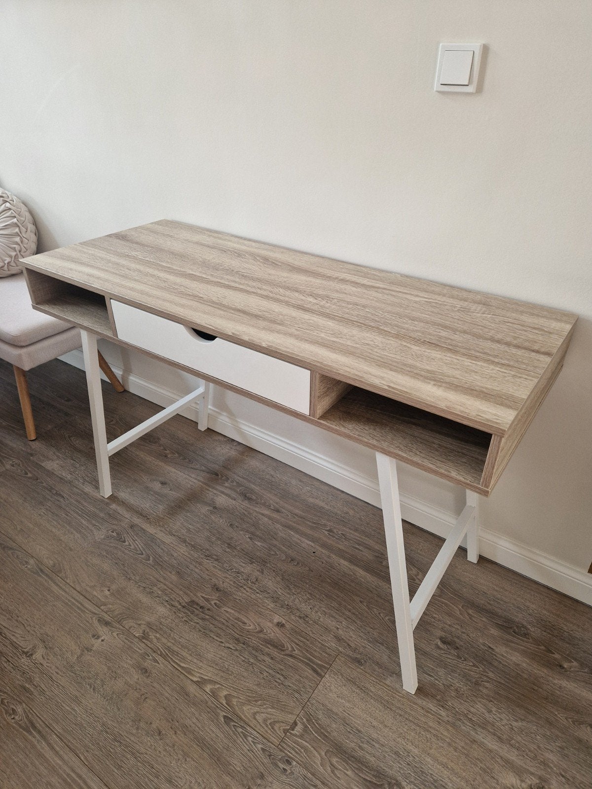 Bureau smal wit/hout, Huis en Inrichting, Bureaus, Ophalen, 120 cm, Zo goed als nieuw, Wit