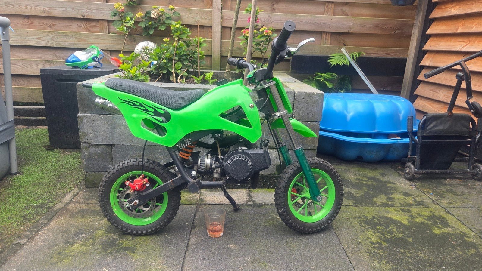 Groene mini crosser., Fietsen en Brommers, Minibikes, Midibikes en Pitbikes, Ophalen, Gebruikt, Onbekend, Overige typen