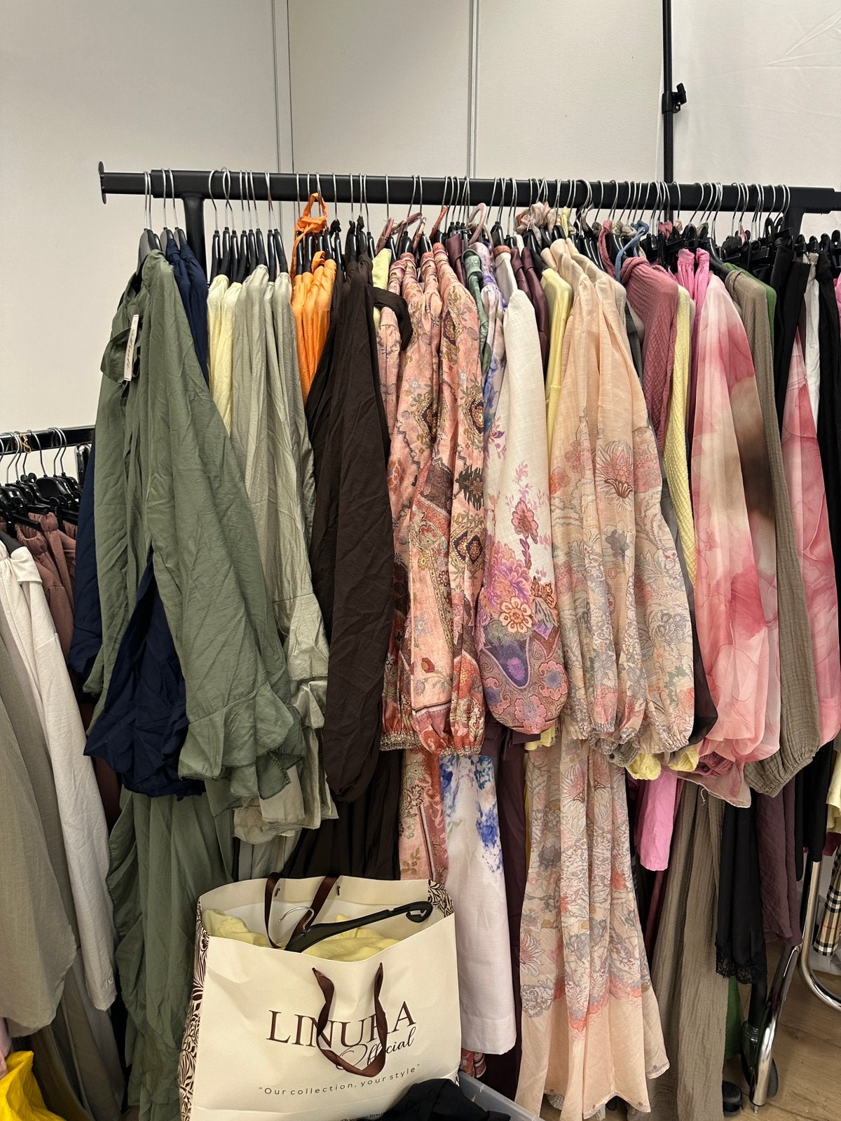 Partijhandel dameskleding, Kleding | Dames, Dames-kledingpakketten, Ophalen of Verzenden, Nieuw, Maat 38/40 (M)