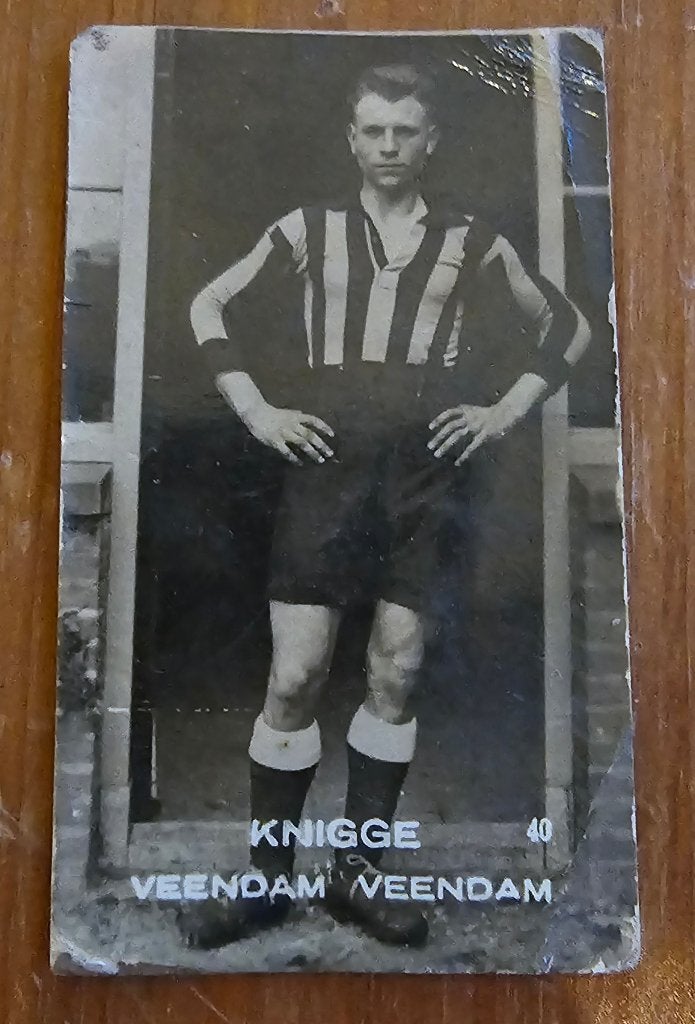 1930 Millhoff & Co Knigge Veendam Voetbalplaatje Voetbal, Hobby en Vrije tijd, Verzenden, Nieuw, Plaatje