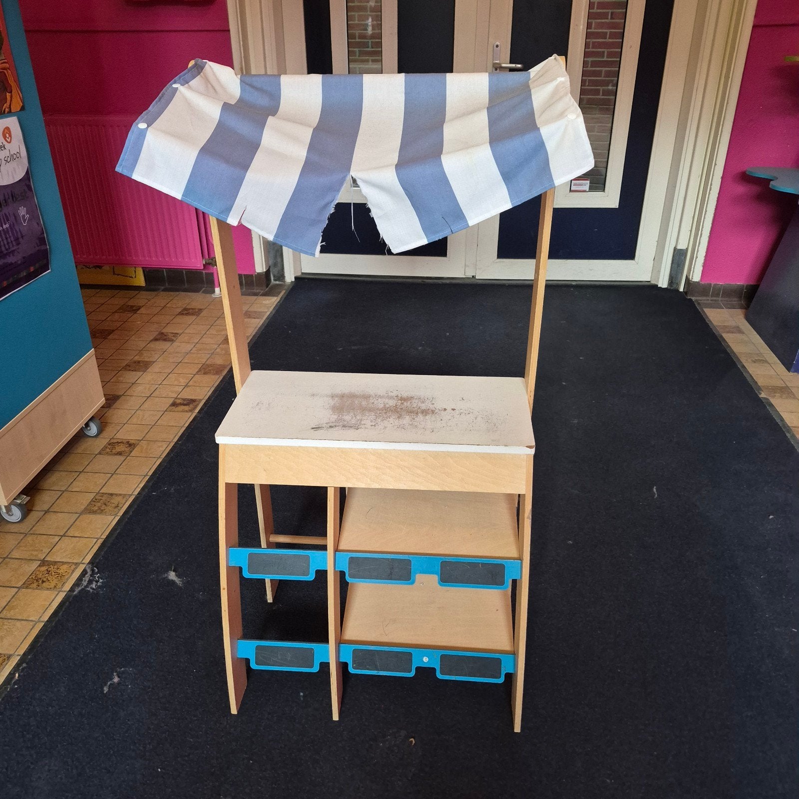 Houten Speelgoedkraampje met Luifel - Gebruikt, Ophalen, Gebruikt, Jongen of Meisje