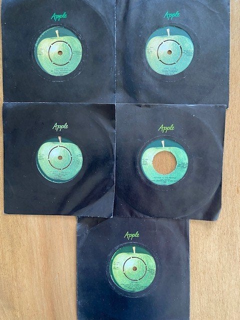 Beatles Apple 5 x vintage single's vanaf 1968, 7 inch, Ophalen of Verzenden, Zo goed als nieuw, Pop