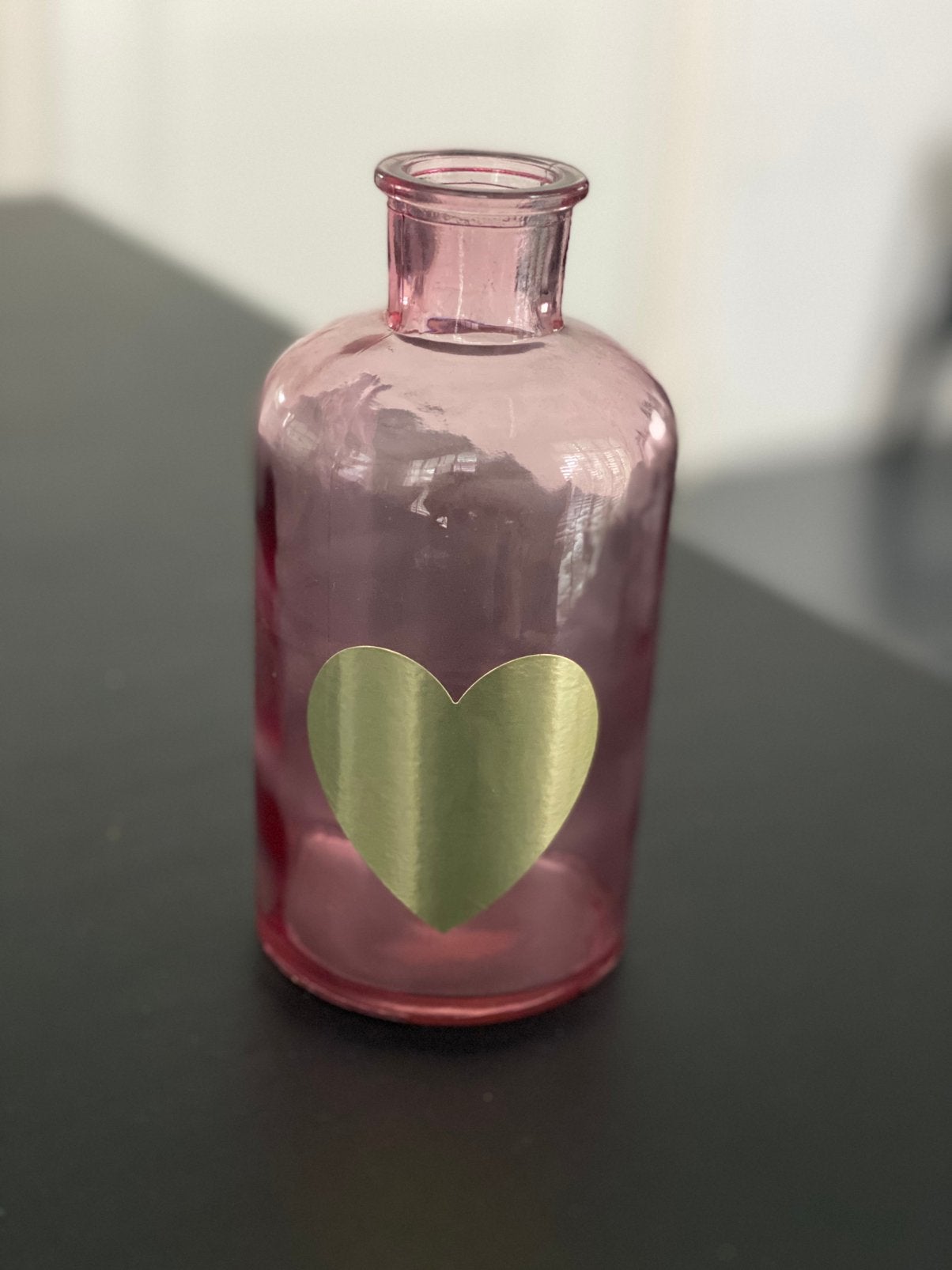 Roze vaasje glas, Huis en Inrichting, Woonaccessoires | Vazen, Ophalen of Verzenden, Roze, Geschikt voor droogbloemen, 17 cm