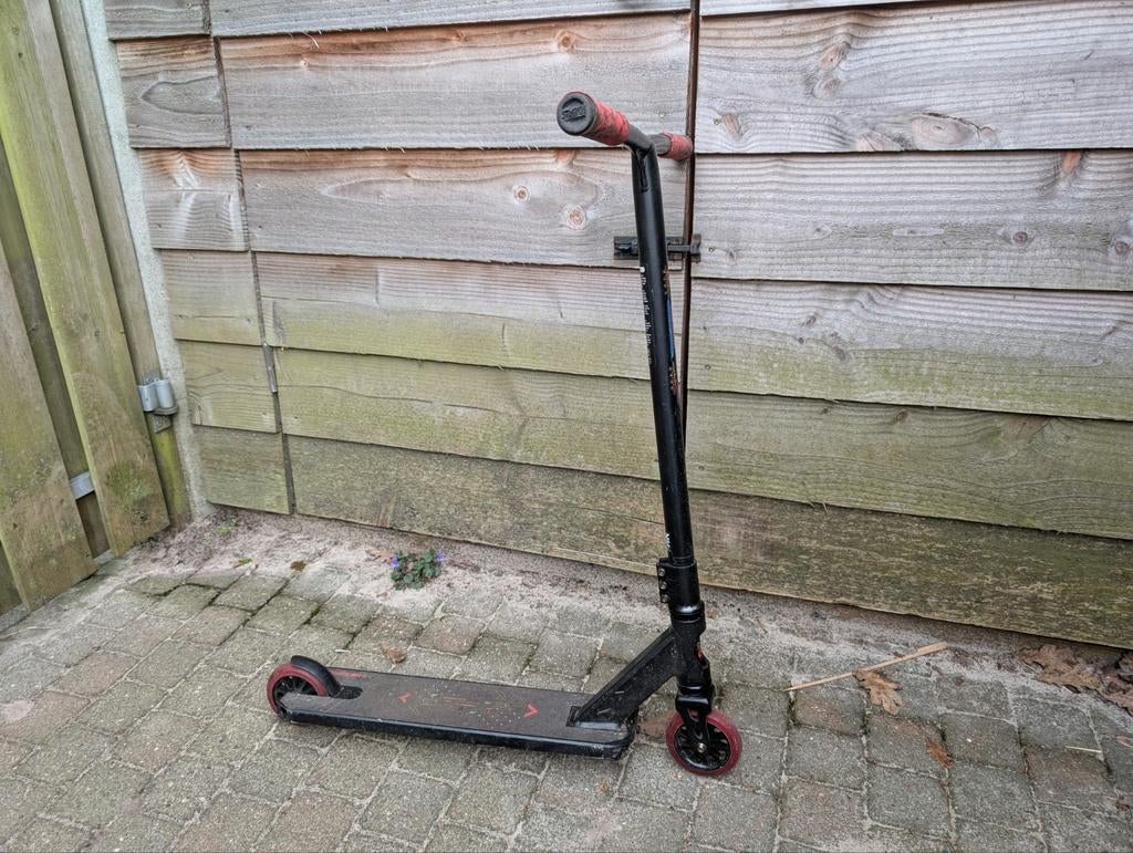 Slamm stuntstep zwart/rood, Fietsen en Brommers, Steps, Ophalen, Gebruikt, Gewone step, Slamm Scooters