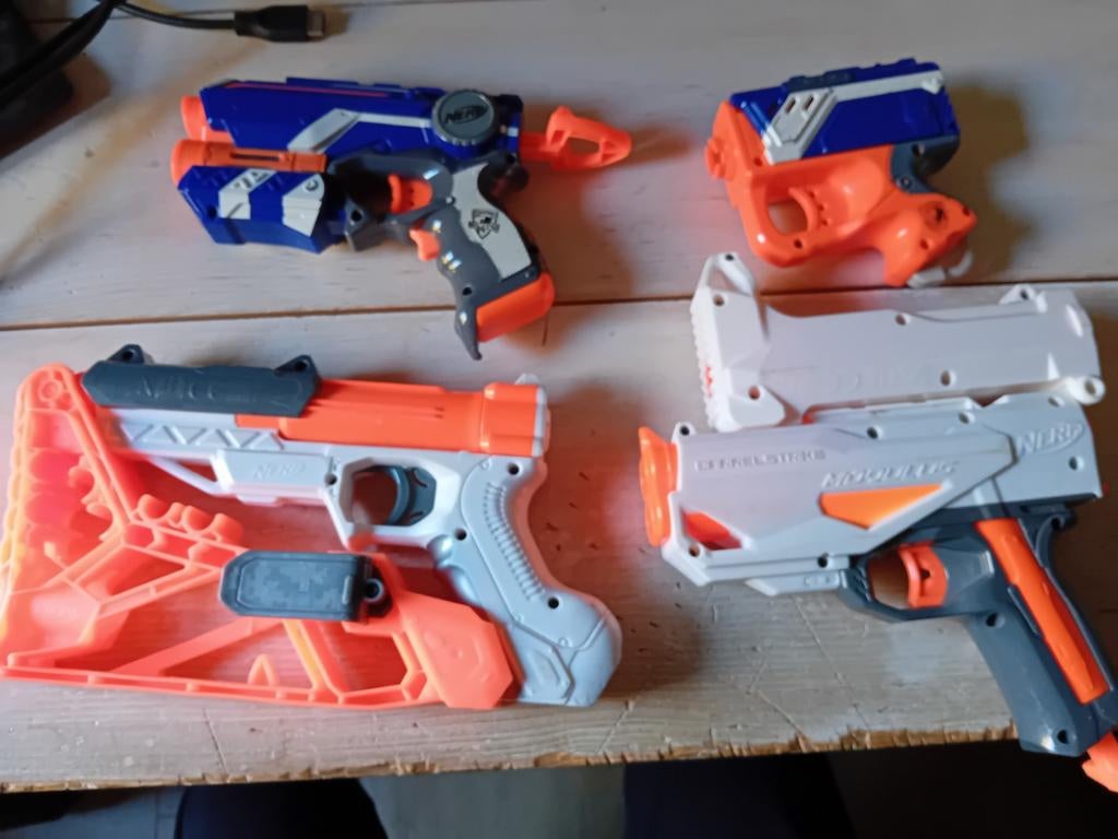 4 kleine nerf pistooltjes, Ophalen of Verzenden