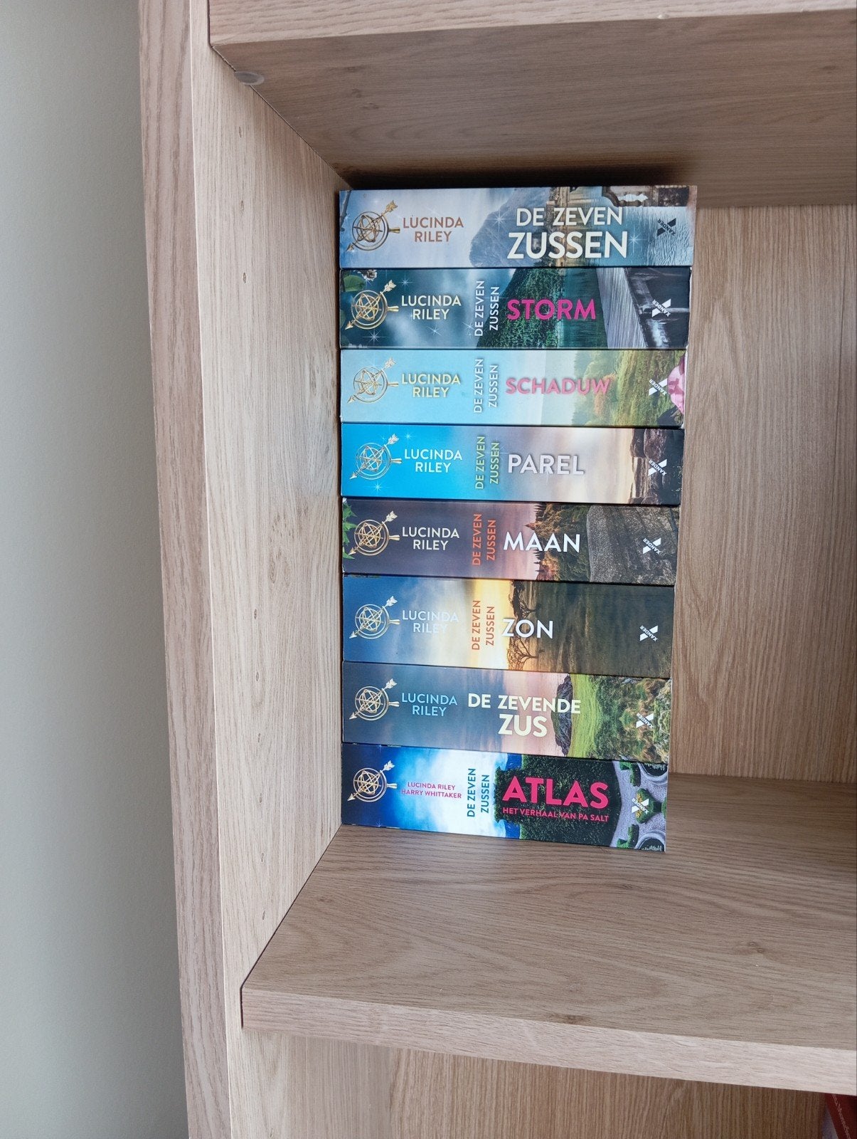De Zeven Zussen serie compleet - Lucinda Riley (8 boeken), Ophalen of Verzenden, Lucinda Riley