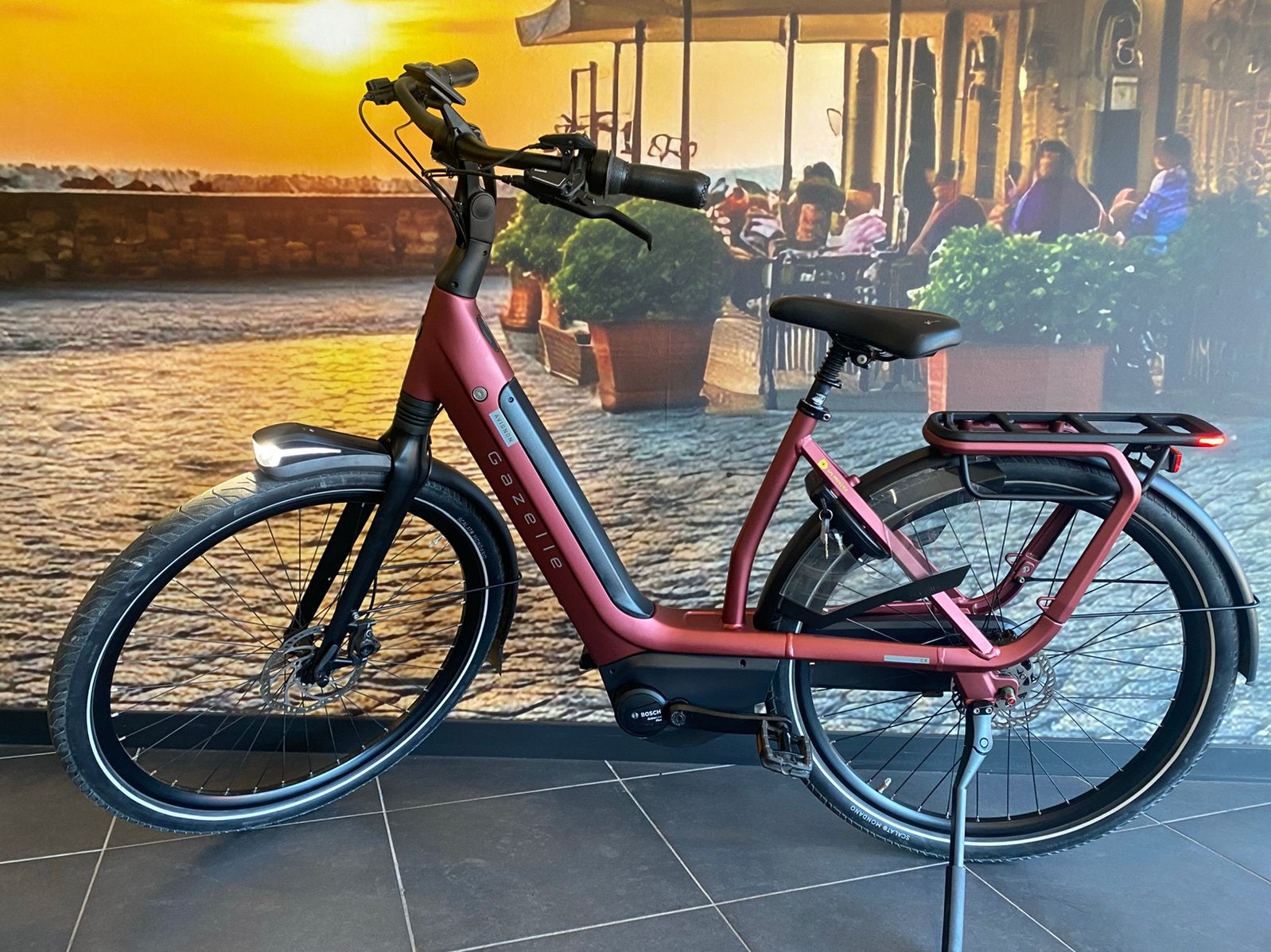 ❗️Gazelle Avignon C8 2023 SMART & GPS CONNECT GARANTIE❗️, Fietsen en Brommers, Ophalen of Verzenden, Zo goed als nieuw, 50 km per accu of meer