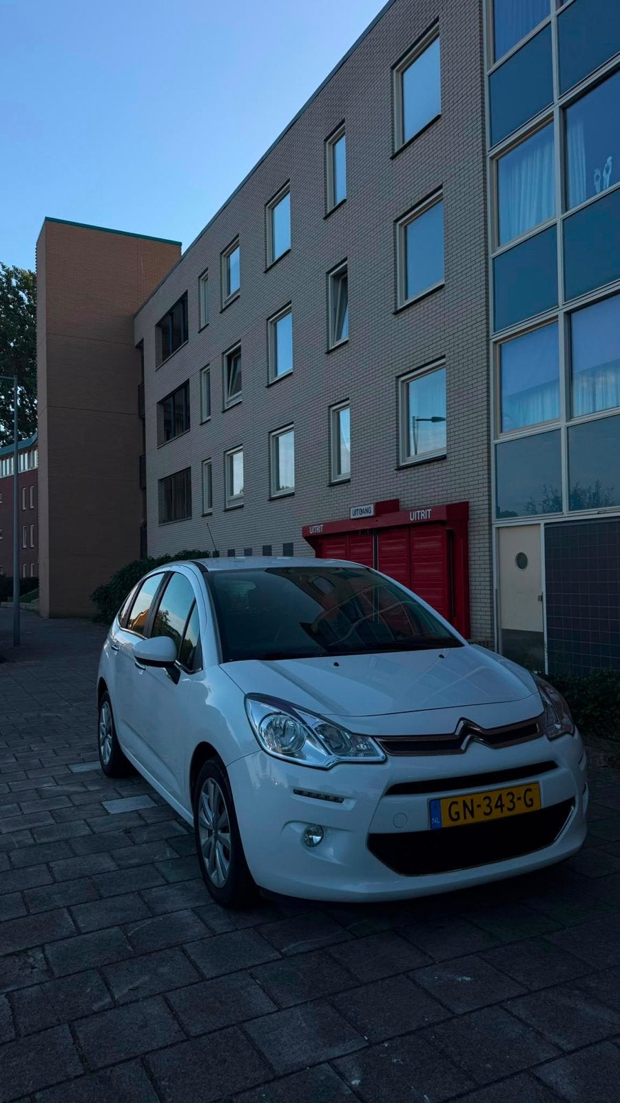 Citroën C3 1.2 Puretech 82pk 2015 Wit, Auto's, Voorwielaandrijving, 31 €/maand, 1199 cc, Wit