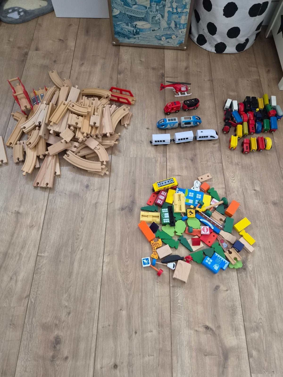Grote treinbaan set met veel treinen en accessoires, Ophalen, Gebruikt, Overige typen