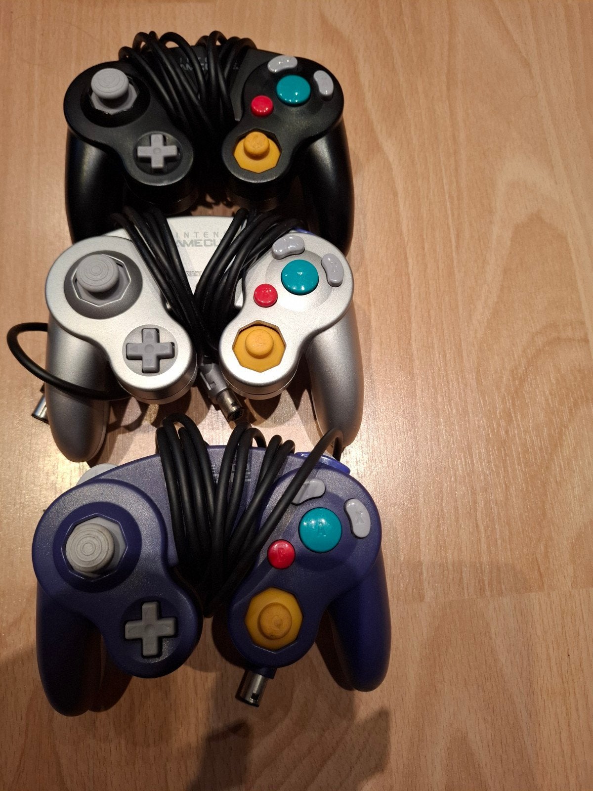 GameCube controllers - Set van 3 (Zwart, Zilver, Paars), Ophalen of Verzenden, Gebruikt, Overige kleuren, Met 3 controllers of meer