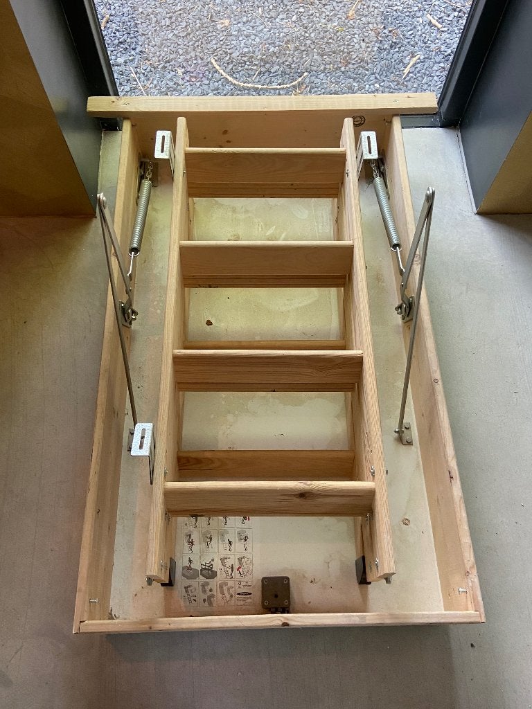 Houten zoldertrap / vlieringtrap, Ophalen, Trap, Zo goed als nieuw, Opvouwbaar of Inschuifbaar