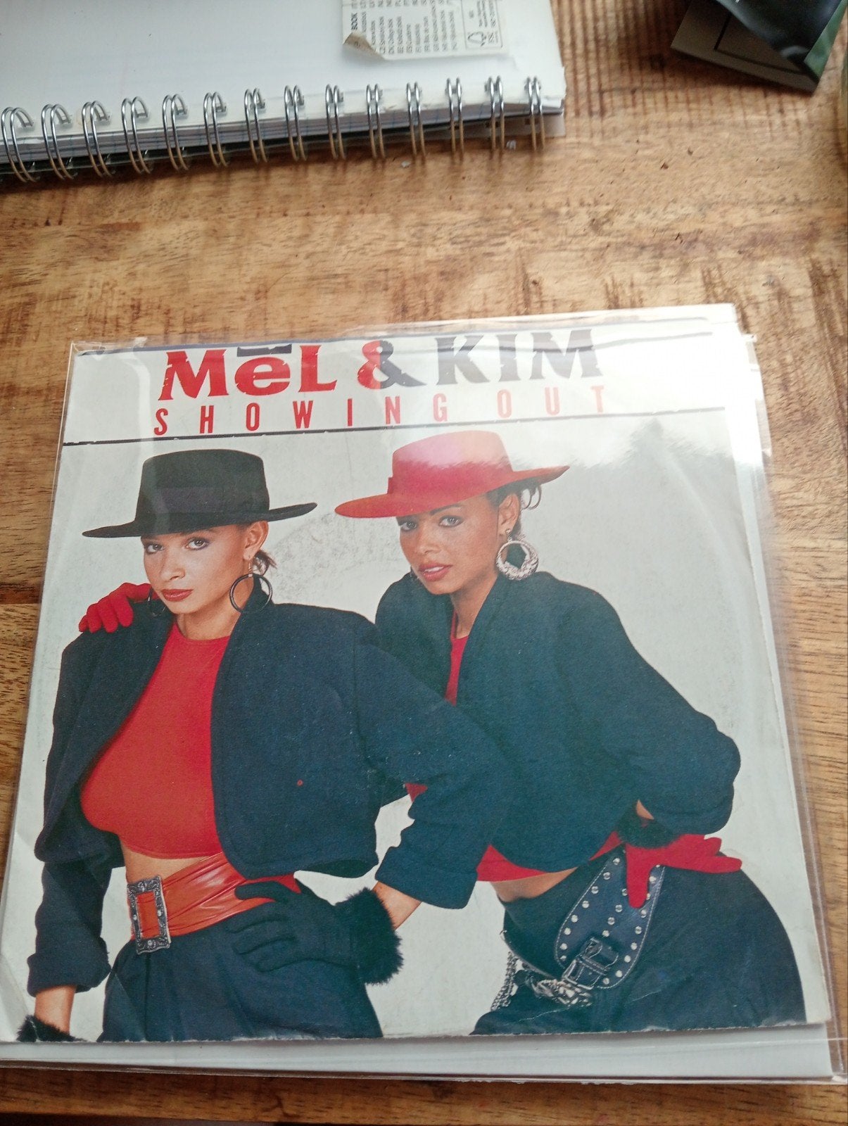 mel & kim - showing out, Ophalen of Verzenden, Zo goed als nieuw, Pop