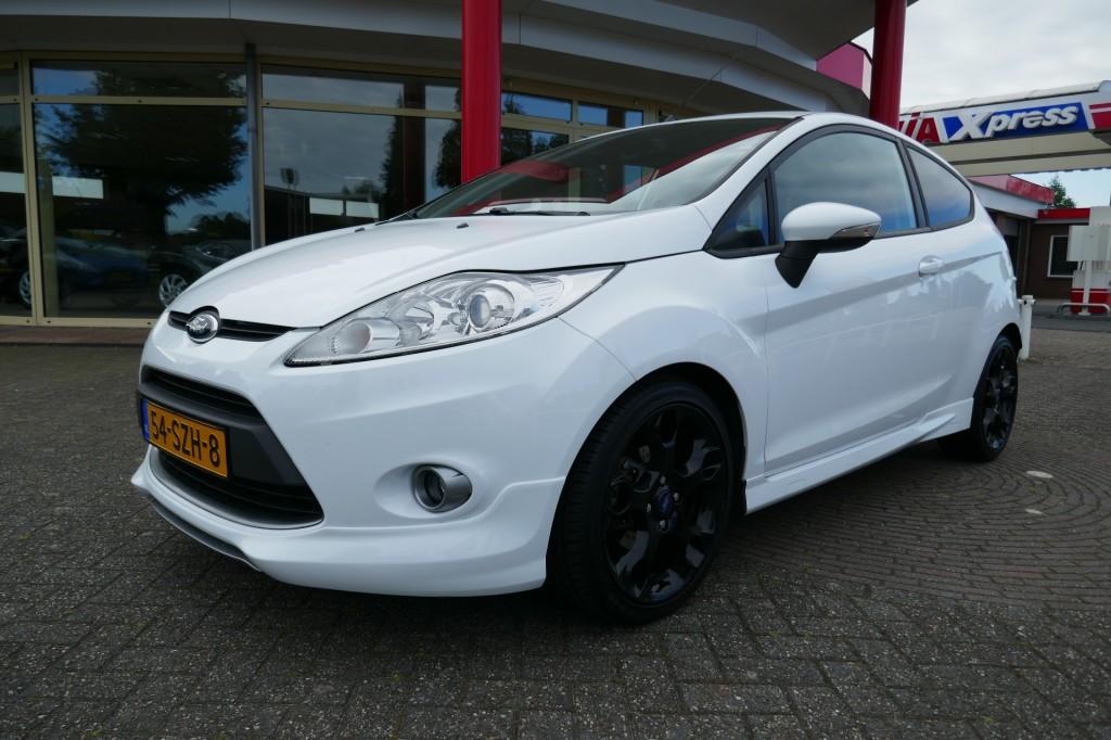 Ford FIESTA 1.6   METAL   NL-AUTO/LEER/WINTERPAKKET/CLIMA/LM, 135 pk, Gebruikt, 31 €/maand, 4 cilinders