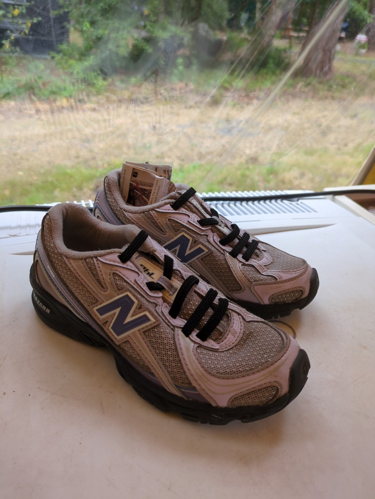 new balance sneakers 740 maat 32, Ophalen of Verzenden, Zo goed als nieuw, Schoenen
