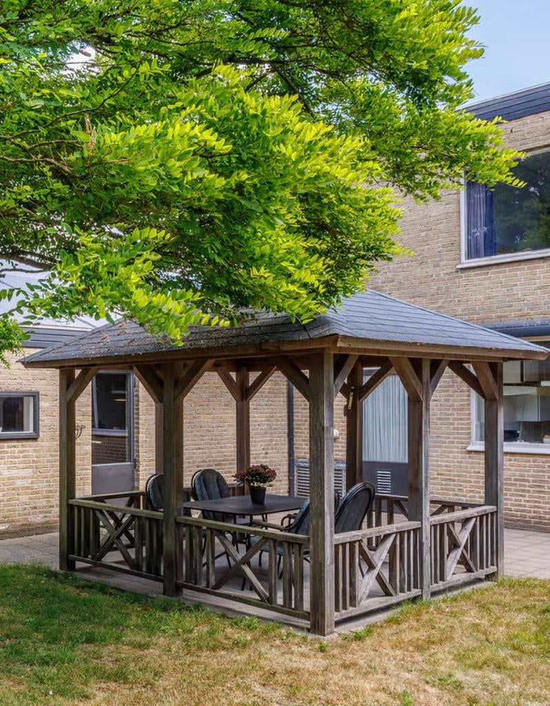 Degelijke houten gazebo / prieel / overkapping 3x3 meter”, Ophalen, Zo goed als nieuw, 3 ramen of meer
