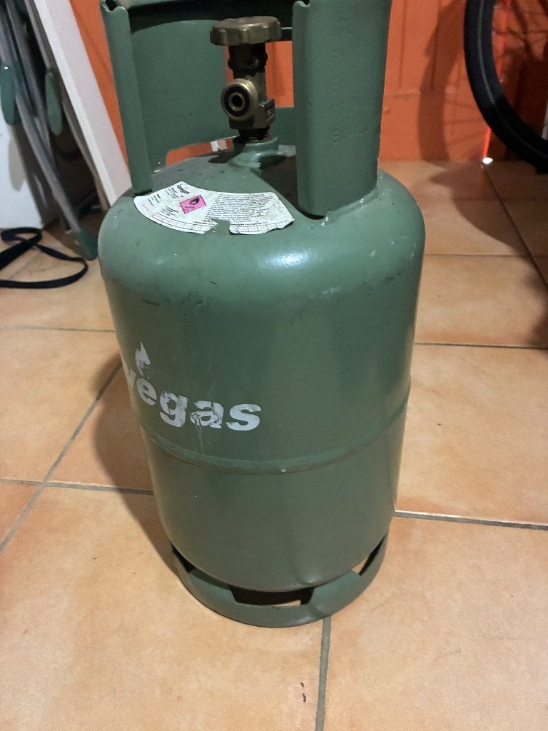 Lege gasfles van Kavegas, Ophalen, Gebruikt