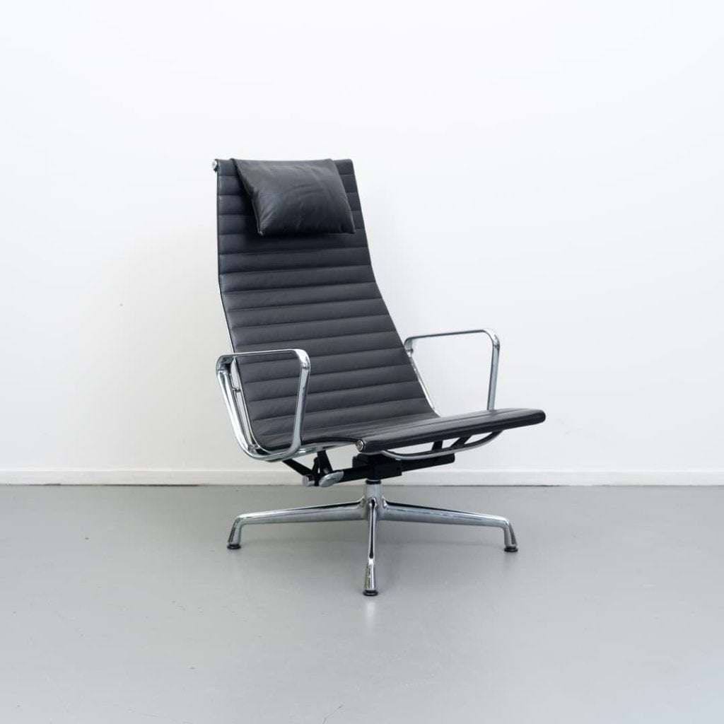 Vitra Eames EA 124 Fauteuil Zwart Leer - Chroom, Niet ingevuld, Zo goed als nieuw, Niet ingevuld, Niet ingevuld