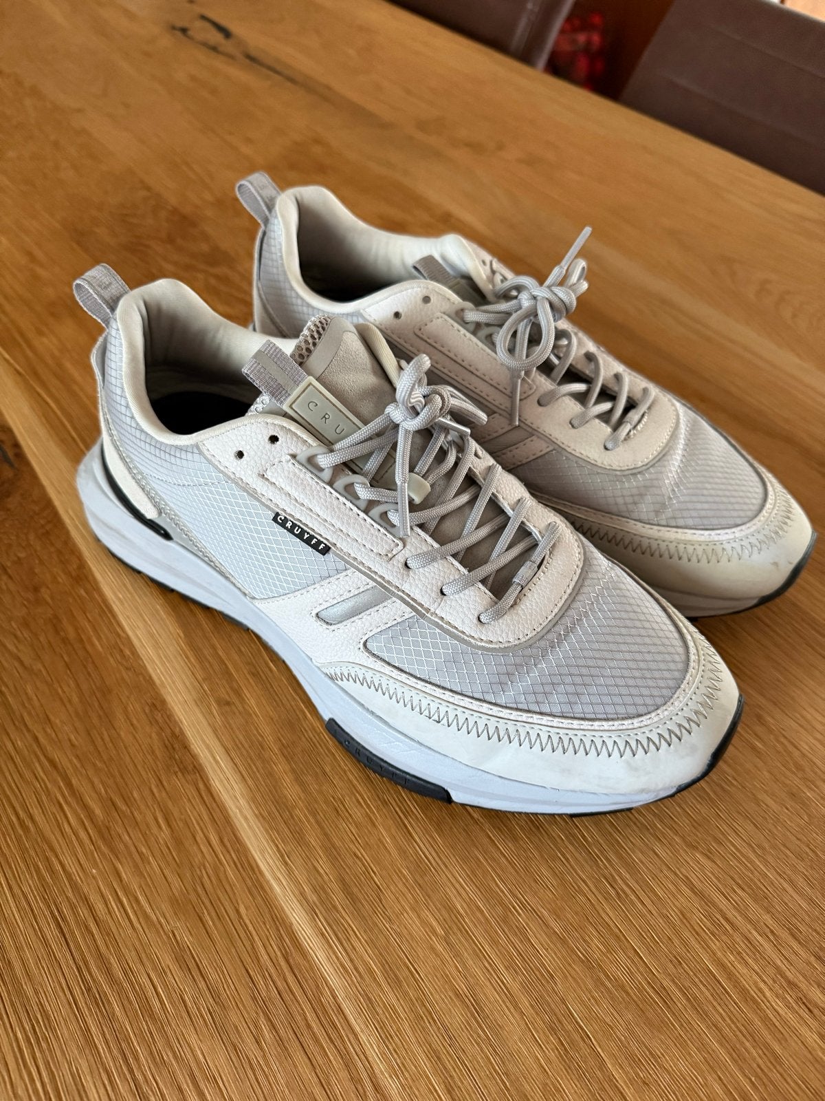 Cruyff sneakers, maat 44 lichtgrijs nieuw, Ophalen of Verzenden, Gedragen, Overige kleuren, Sneakers of Gympen
