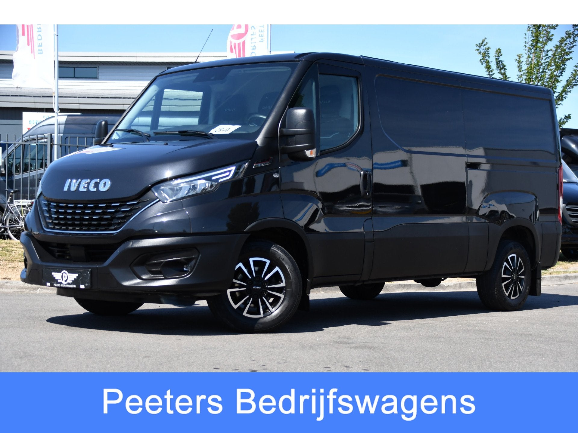 Iveco Daily 35S18HV 3.0 L2H1 Black Edition Camera, Adaptieve, Auto's, Automaat, Gebruikt, Euro 6, 4 cilinders