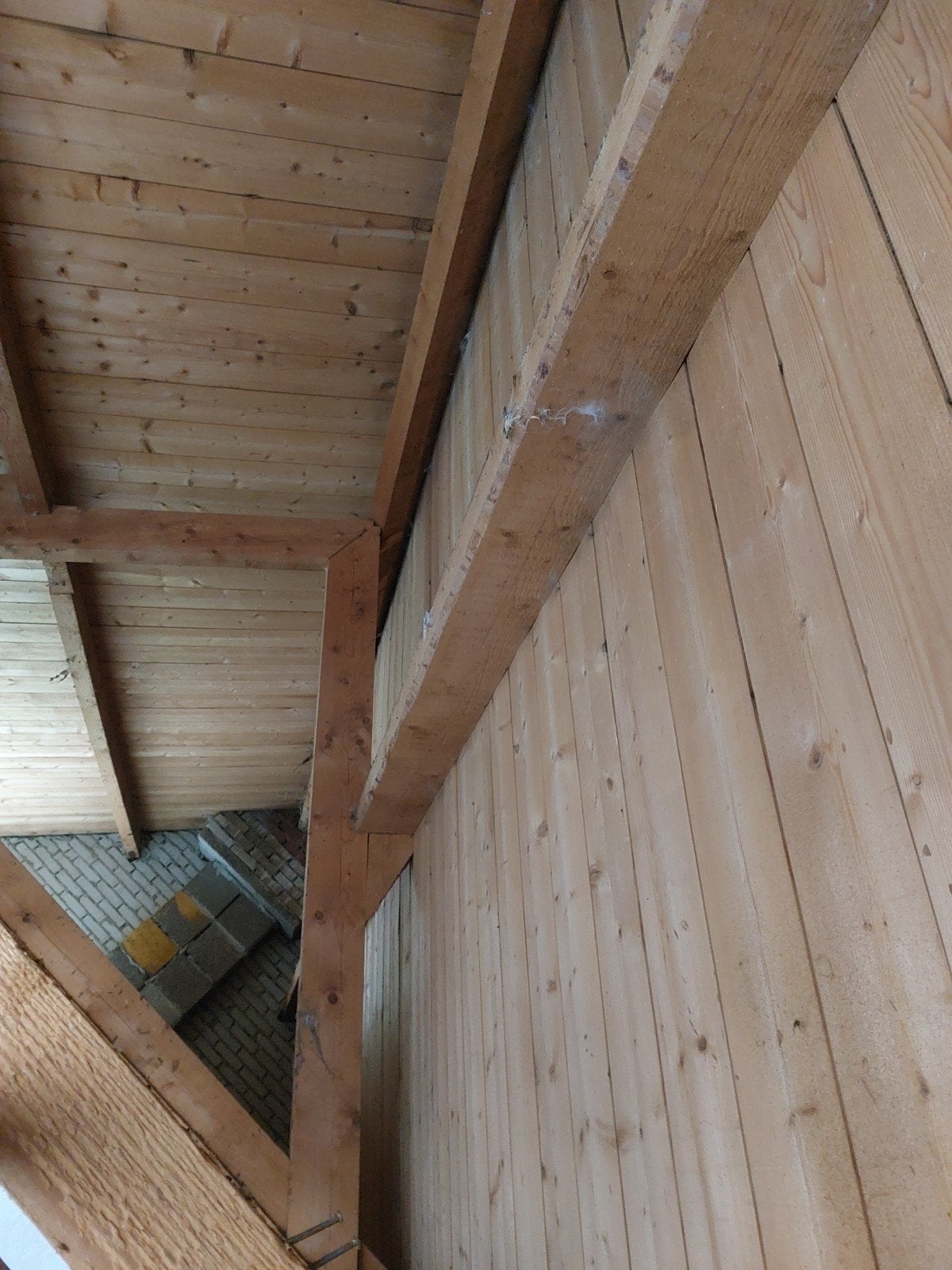 Gordingen en dakhout te slopen eind augustus/begin september, Doe-het-zelf en Verbouw, Hout en Planken, Ophalen, Gebruikt, Balk